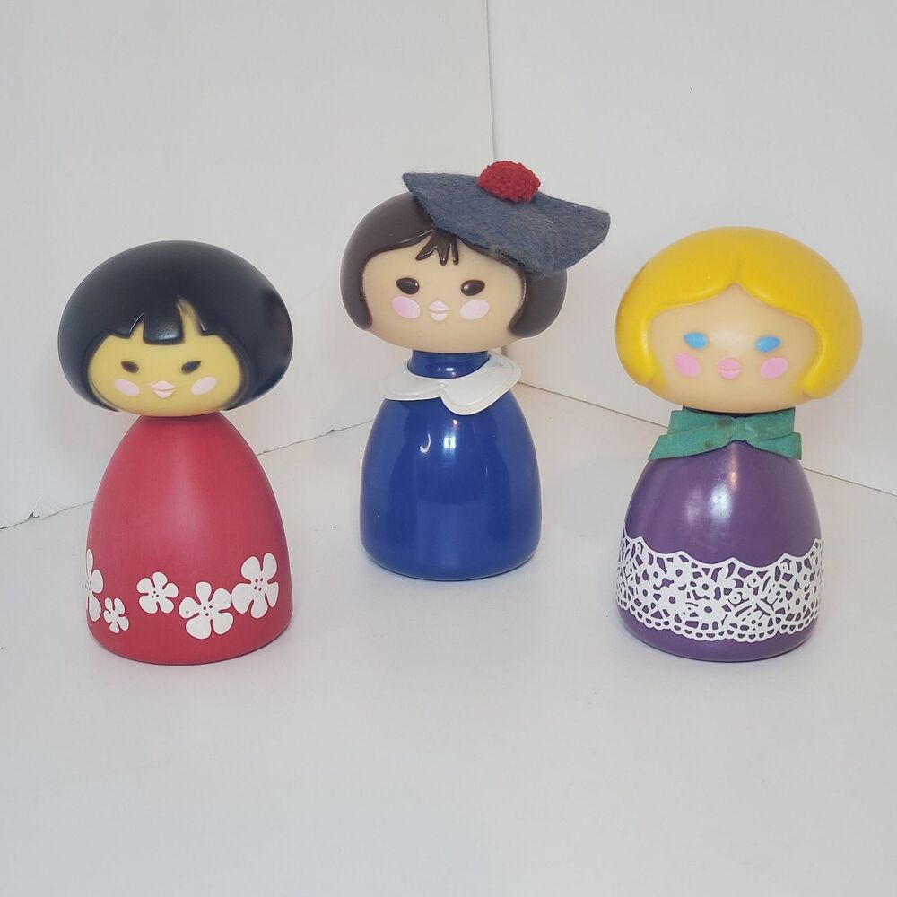 Small World Avon Doll Bottle Collectiion Lot 3 Avon Small World Doll Lot 1970's